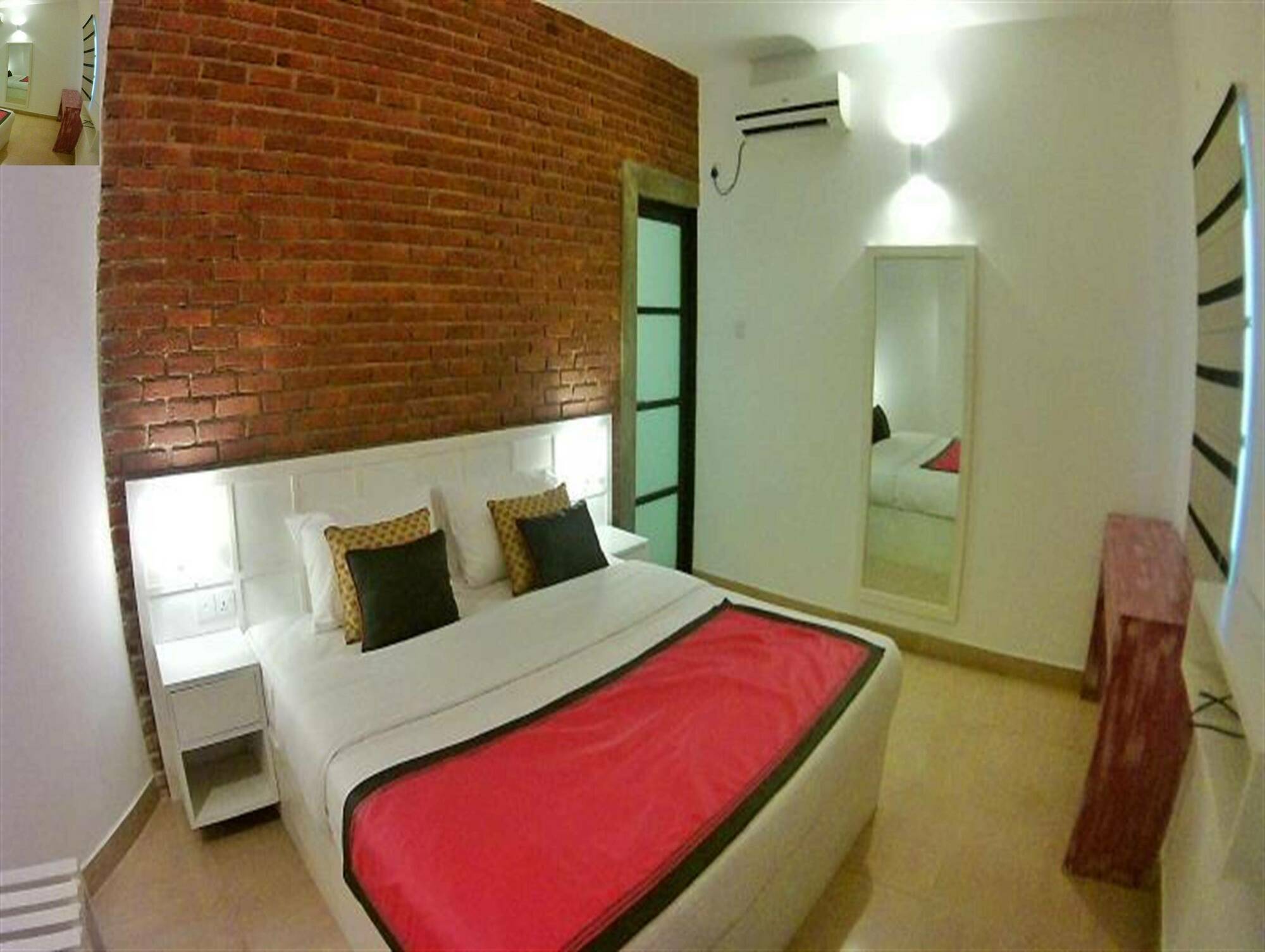 Clock Hostel Dehiwala-Mount Lavinia
