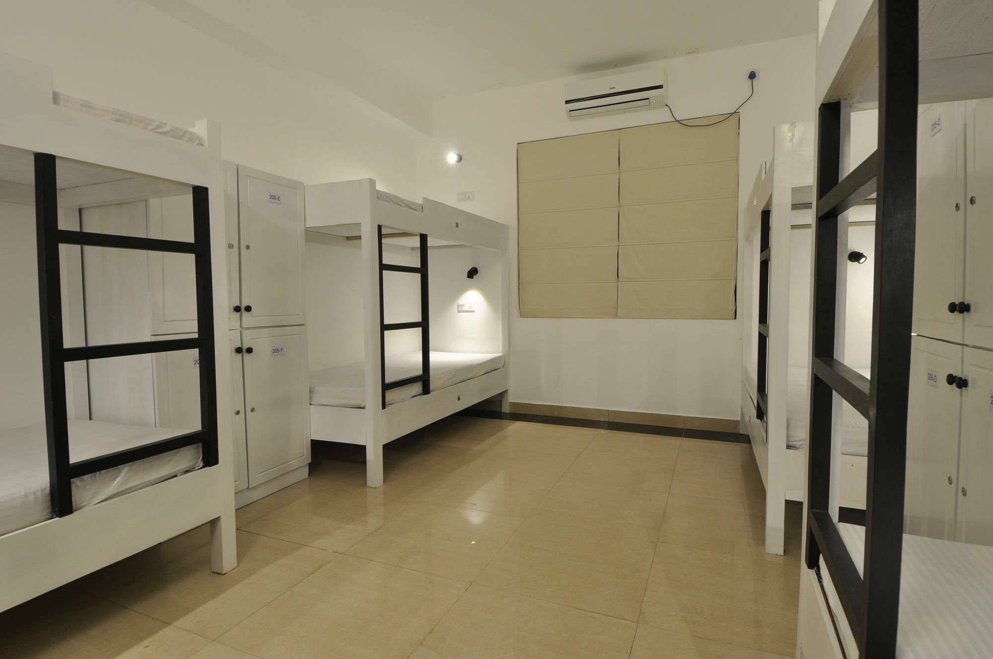 Clock Hostel Dehiwala-Mount Lavinia