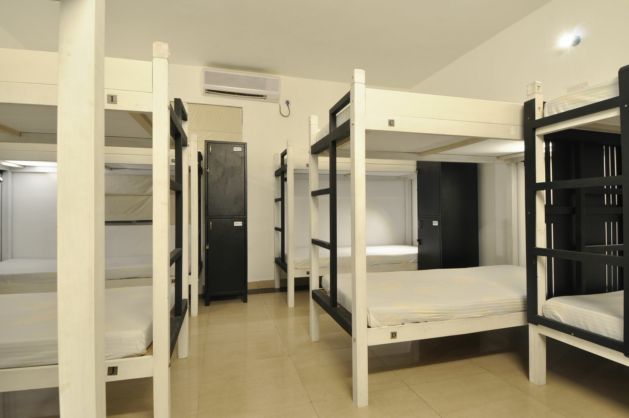Clock Hostel Dehiwala-Mount Lavinia