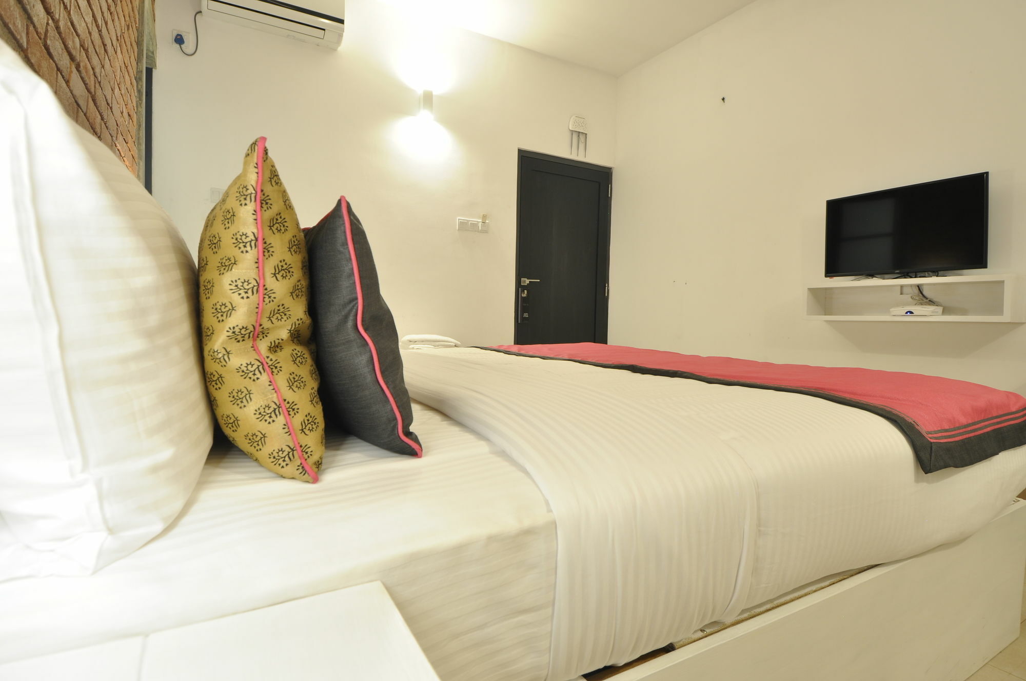 Hostel Clock