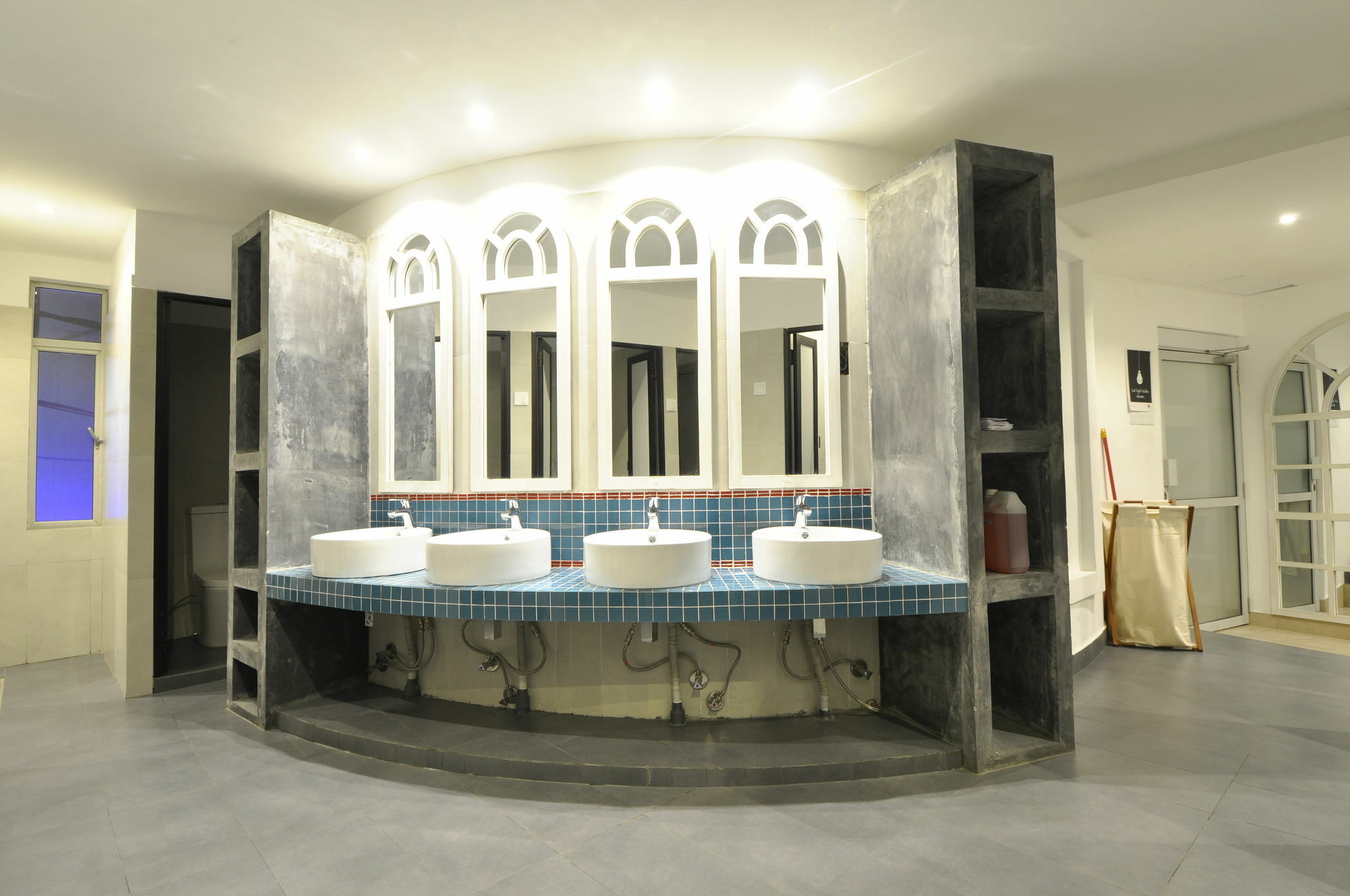 Clock Hostel Dehiwala-Mount Lavinia